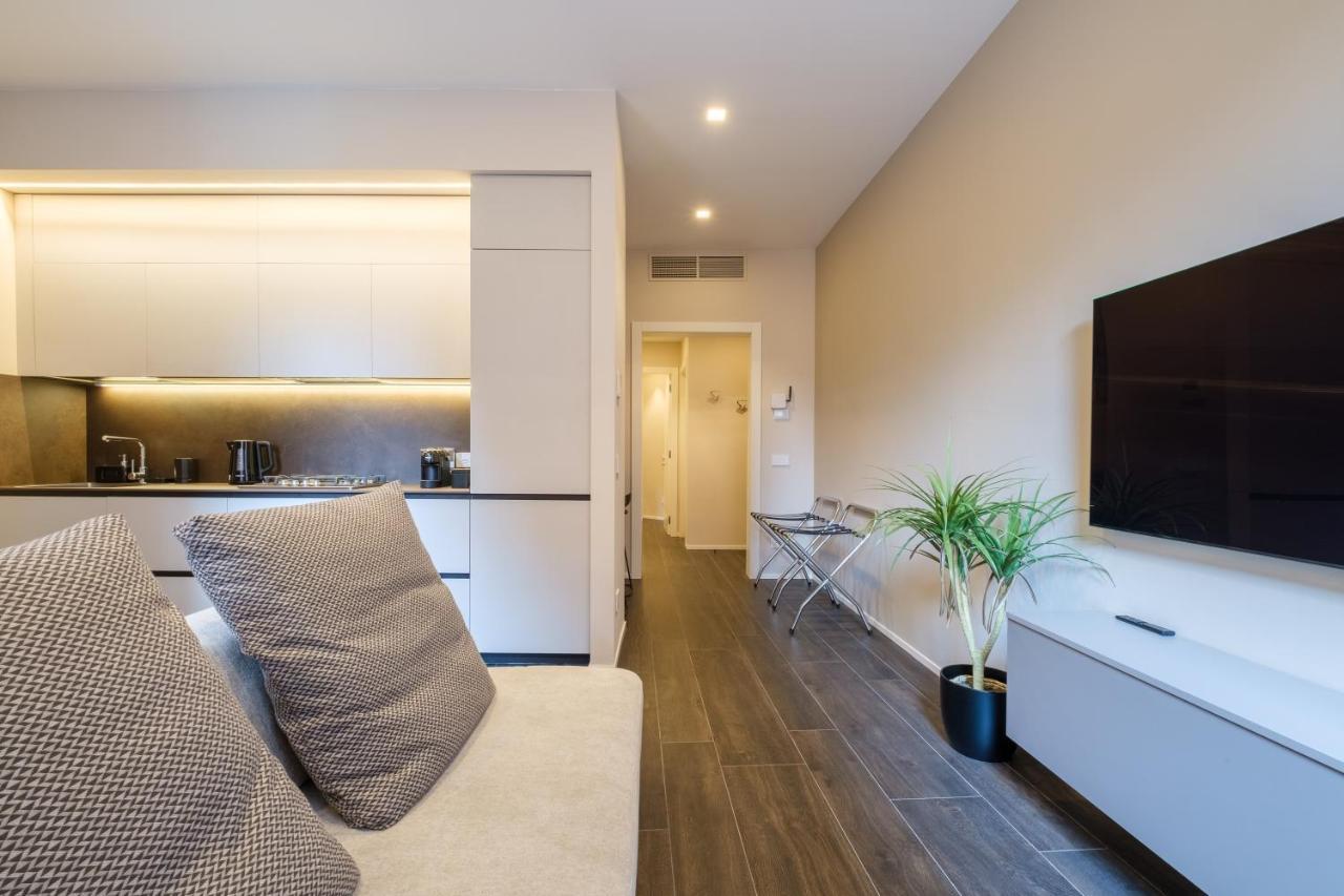 Golden Suite By Studio Vita Bolonia Zewnętrze zdjęcie